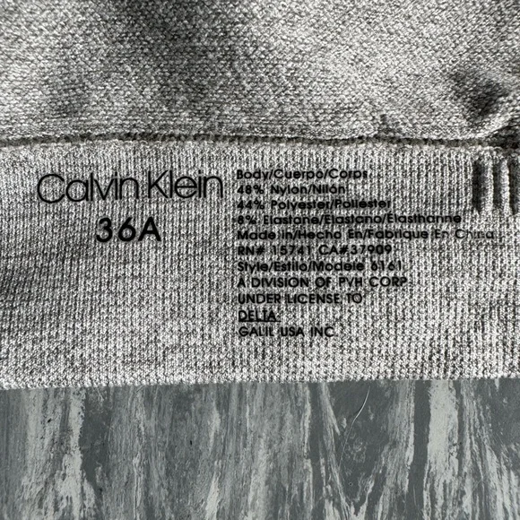 ❤️3/$30 Calvin Klein Gray Bra with Adjustable Straps - Picture 6 of 7